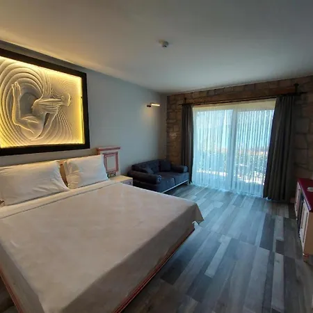 Dionysos Special Class Adults Only 12 Years Hotel Assos